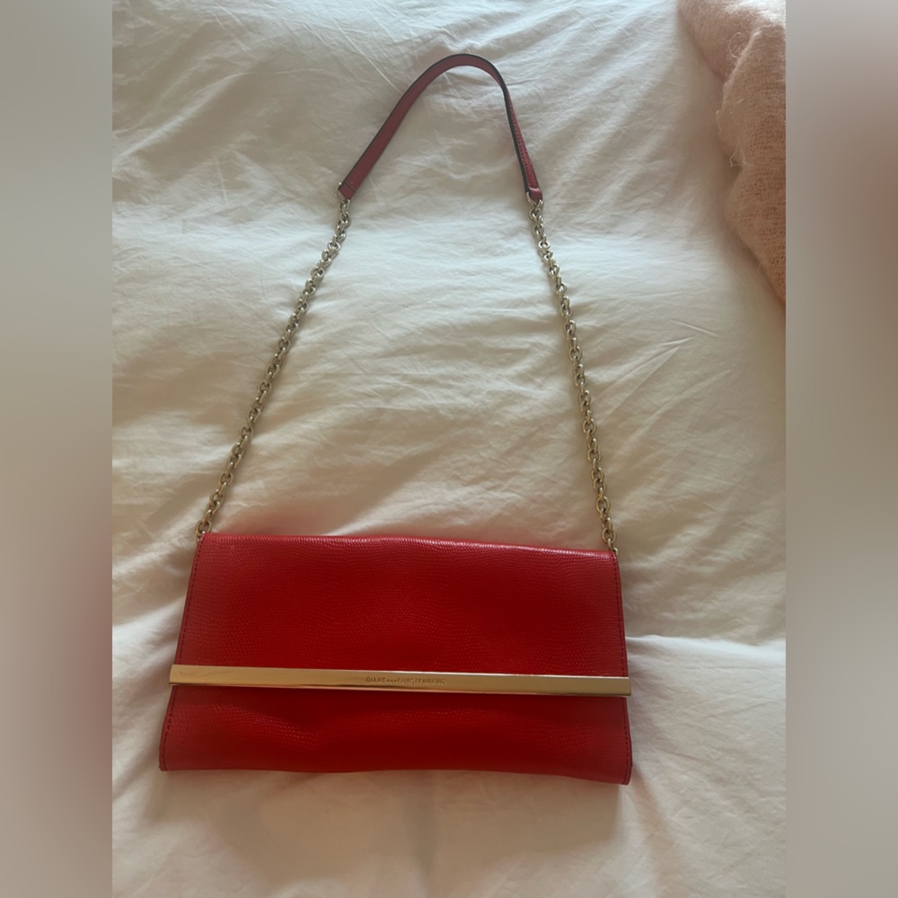 DVF red shoulder bag w gold strap (removable) to be used as a clutch